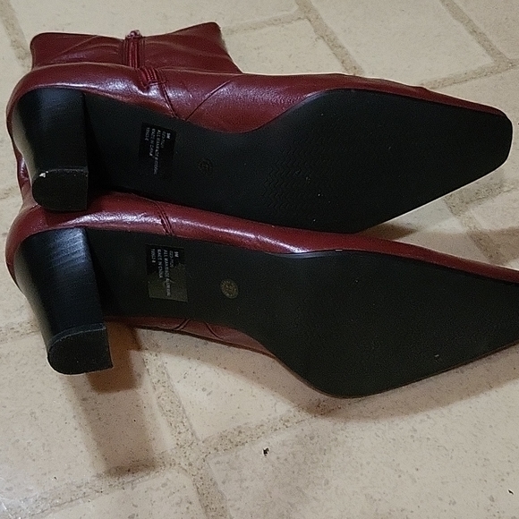 Worthington red heeled boots - Picture 2 of 3